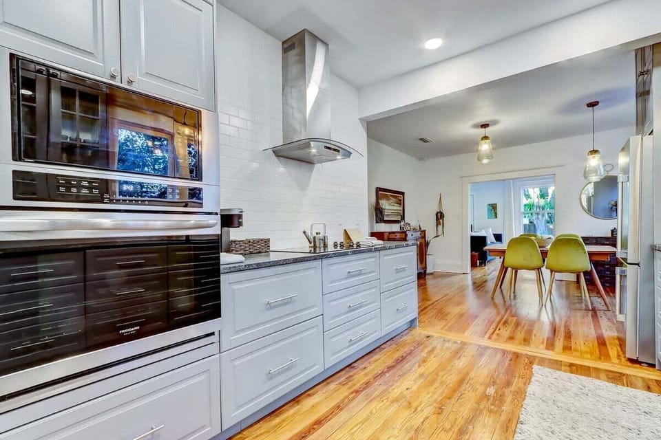 Full custom designer kitchen - Stocked with all new, high-end appliances. The kitchen is stocked with all of the essentials including pots, pans, plates, spices, oil, etc. Enjoy home cooked meals during your stay!