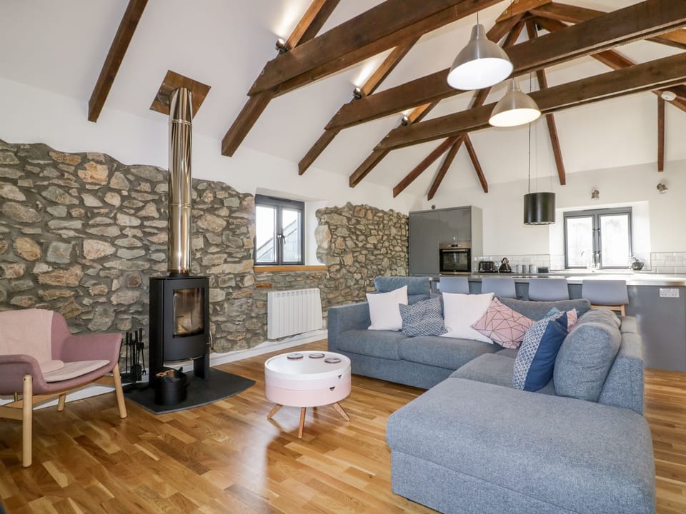 Cottage | Living room | Fireplace