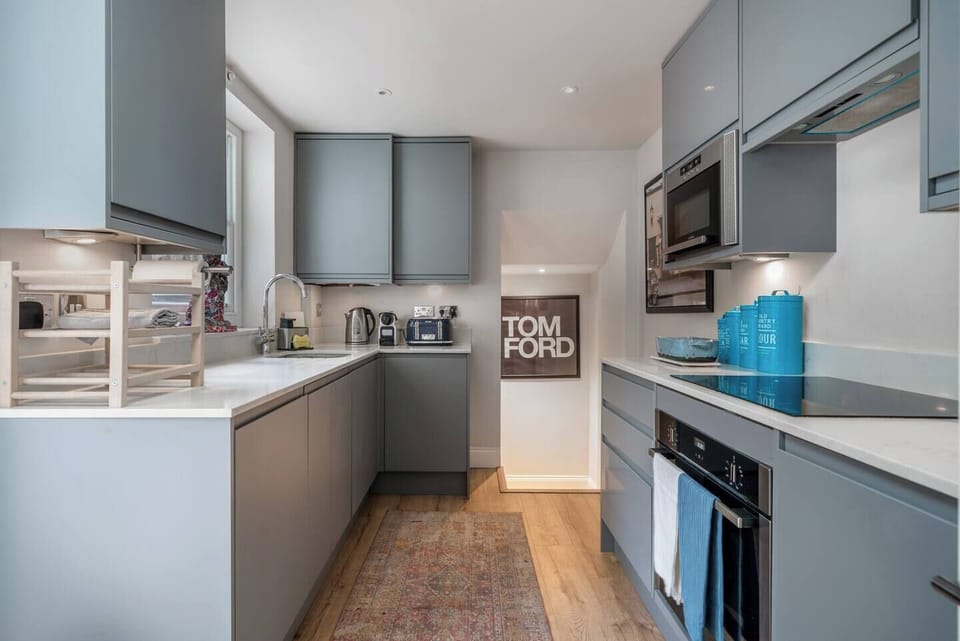 The kitchen is thoughtfully furnished with all the essential appliances and utensils you need to create culinary masterpieces or prepare a quick meal.