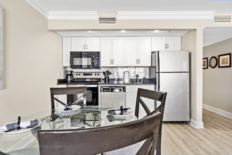 Full kitchen