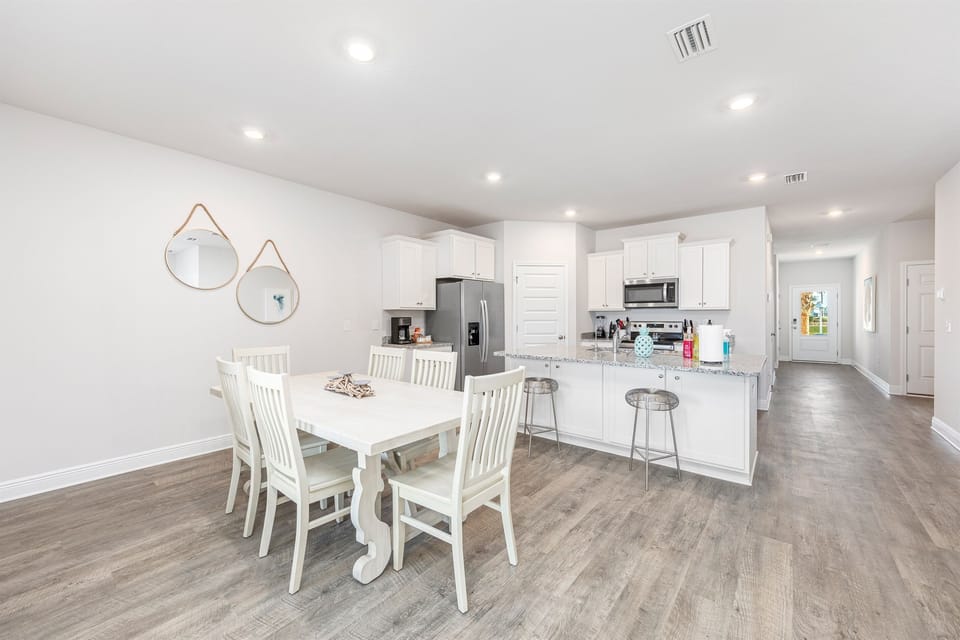 Enjoy Beach Vibes Dining and  Kitchen Area