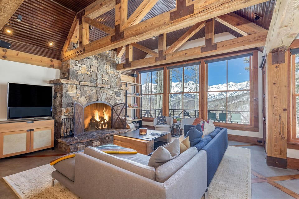 Comfort and Luxury waiting for you in this dreamy Mountain Chalet located right off the slopes and hiking trails.