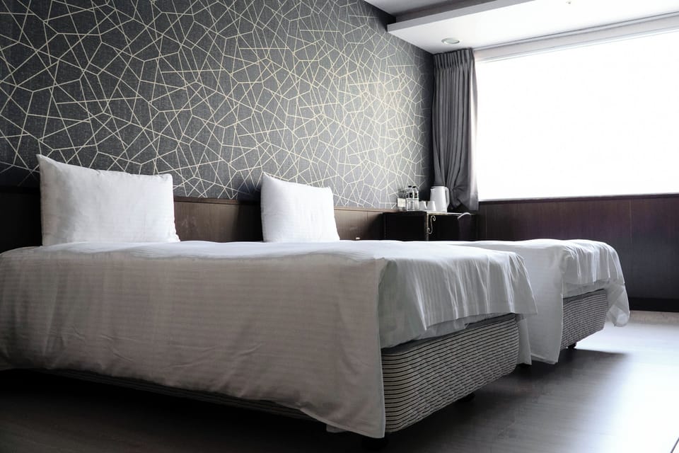 Basic Twin Room | Free WiFi