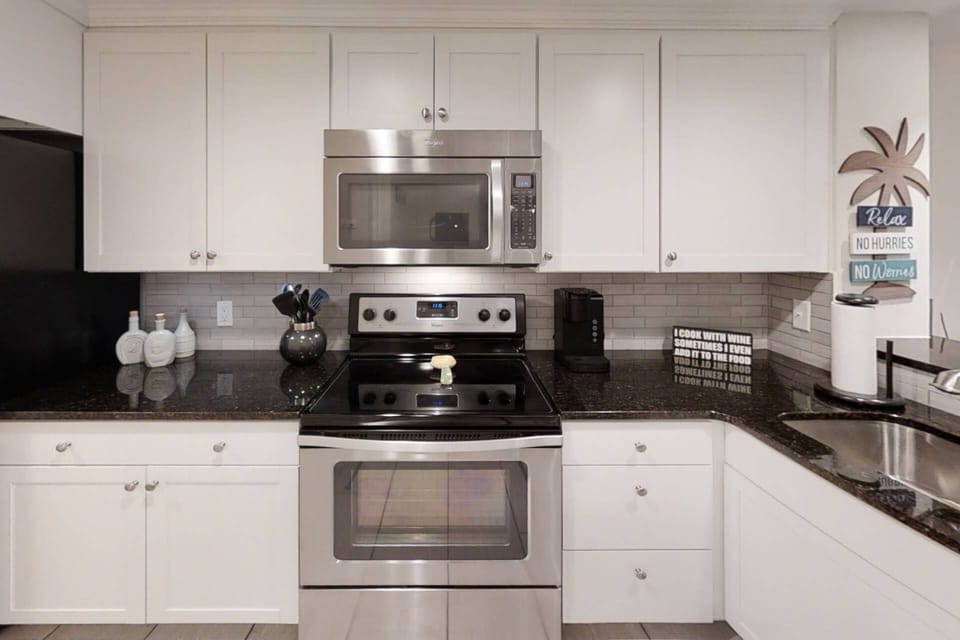 Clean and bright kitchen
