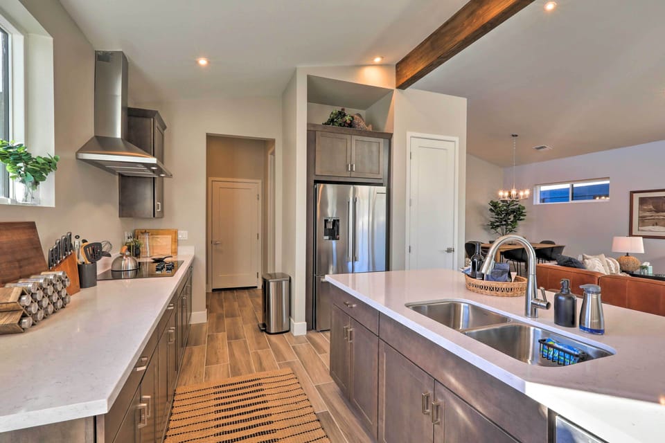 Kitchen | Water Filter | Trash Bags | Paper Towels