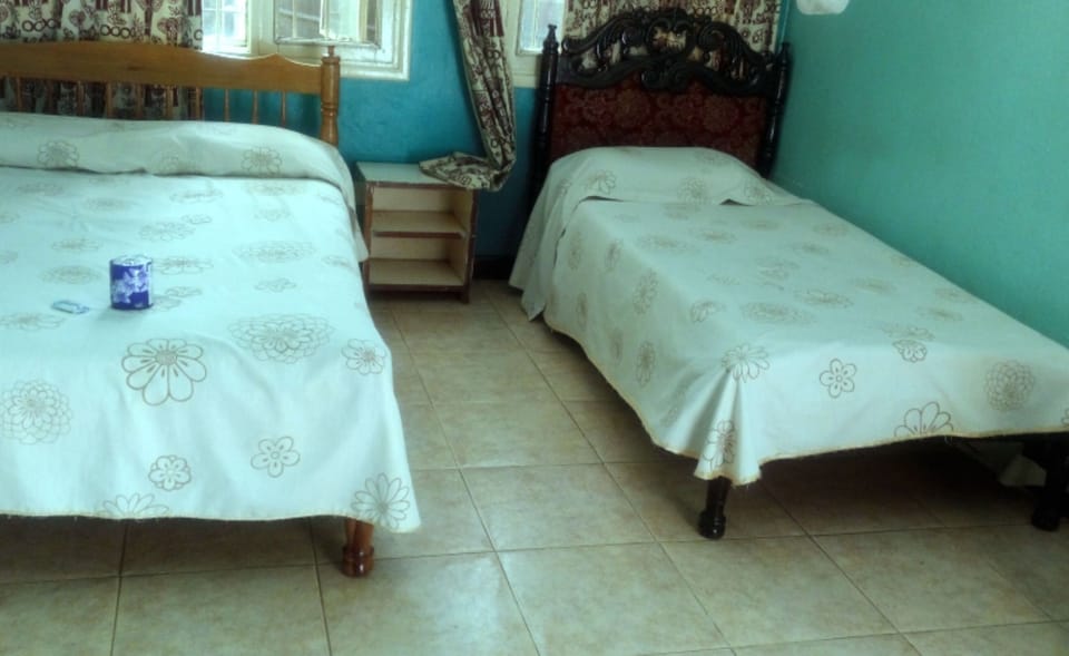 Standard Room | Bed sheets