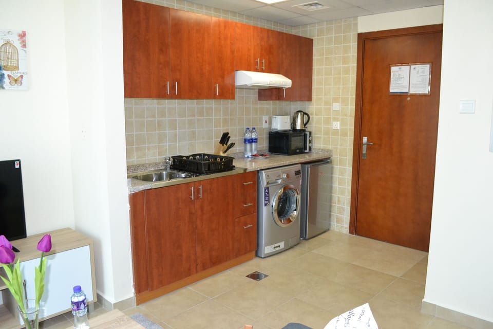 Studio | Bathroom | Free toiletries, hair dryer, towels, soap