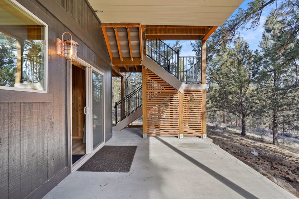 House, 4 Bedrooms | Property grounds