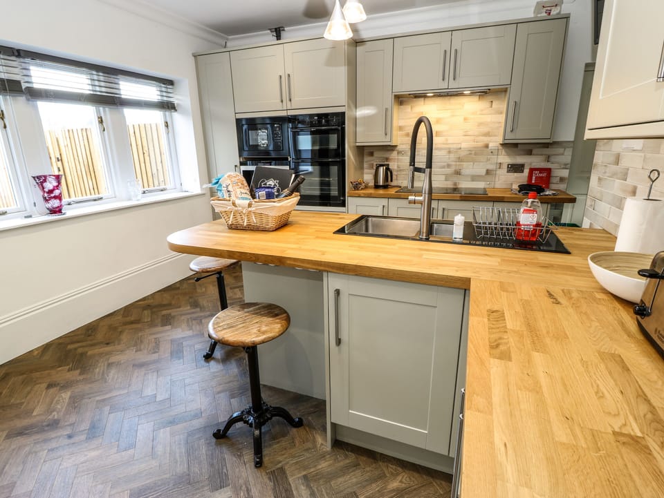 Cottage | Interior
