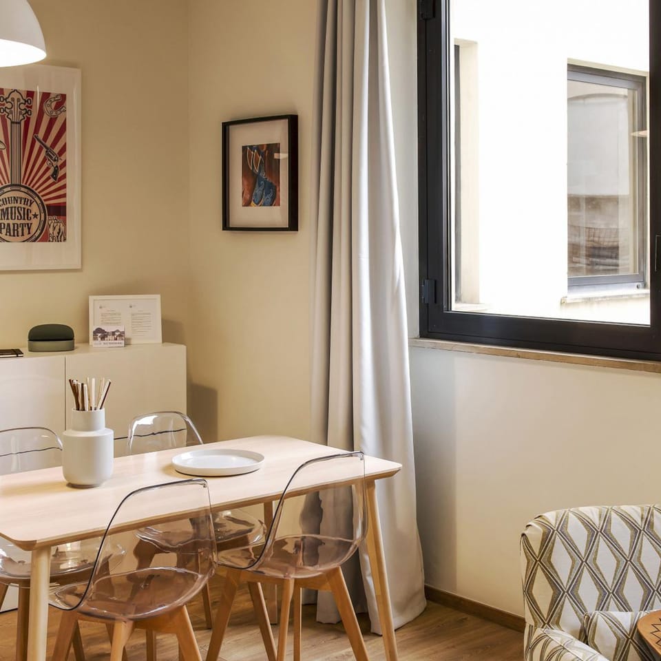 House | Iron/ironing board, WiFi