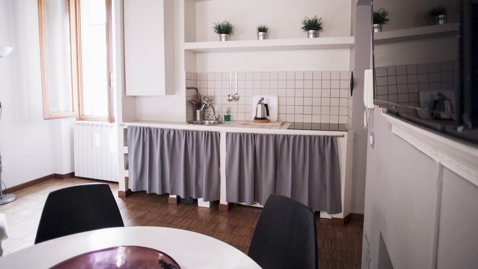 House | Private kitchen | Fridge, microwave, cookware/dishes/utensils