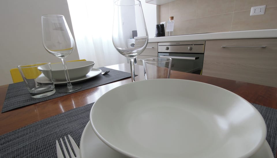 House | 2 bedrooms, iron/ironing board, WiFi
