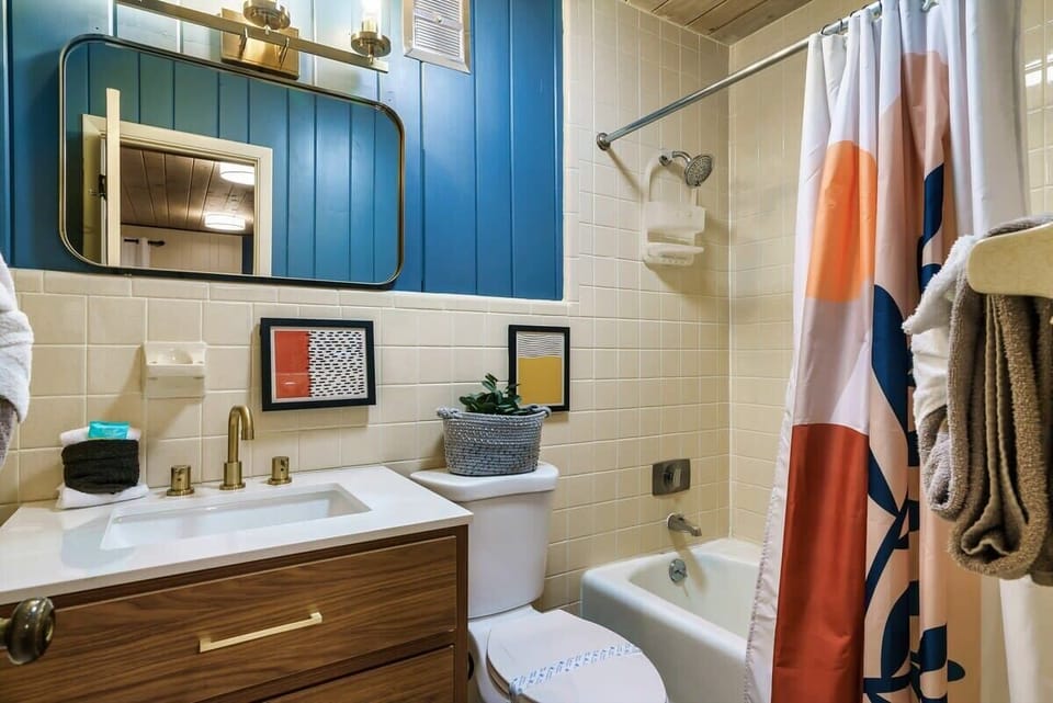 Bathroom: a total of 3 full bathrooms. Conveniently located on each floor.