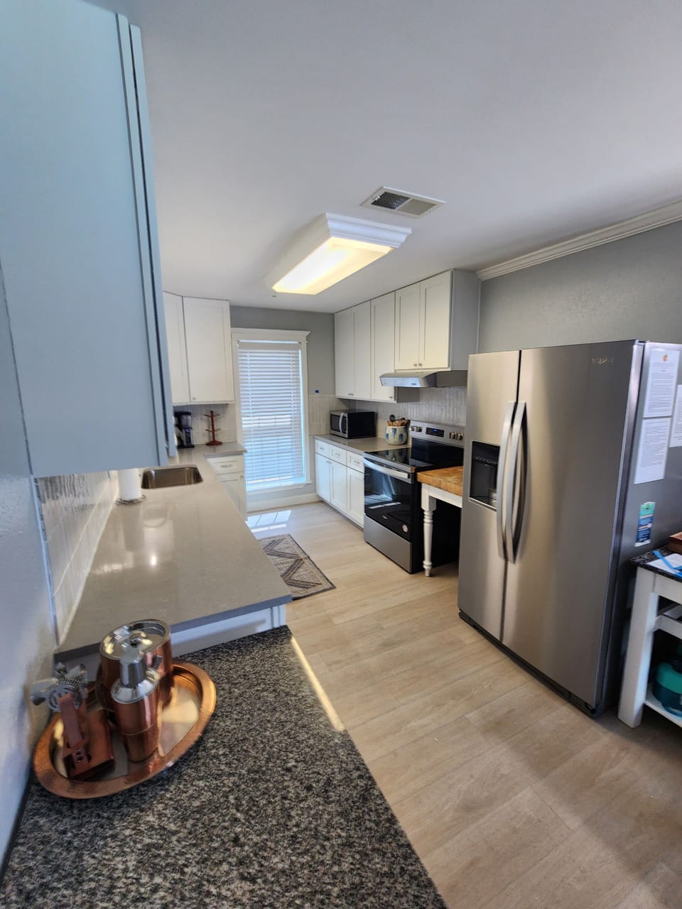 Kitchen renovated 3/2025, new refrigerator and stove