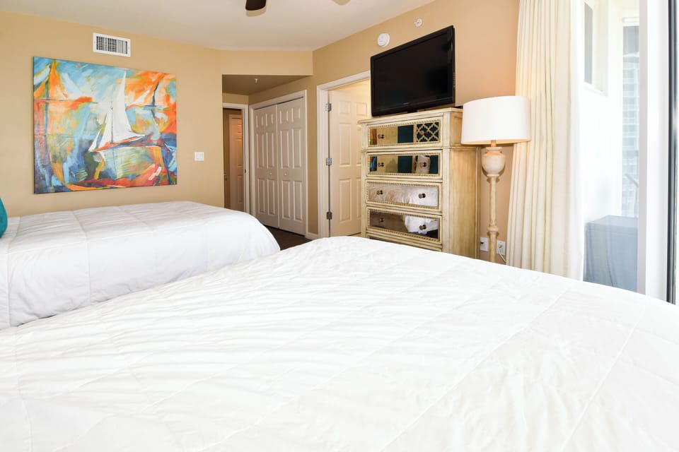 Silver Shells St. Maarten 808 - Guest Bedroom with Attached Bathroom