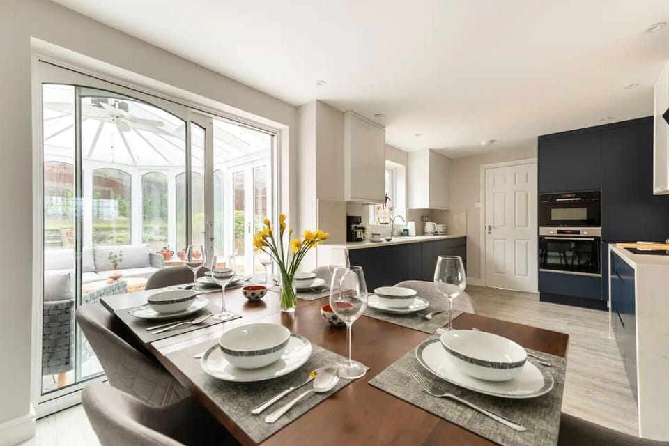 Family House, Private Bathroom, Garden View | Dining