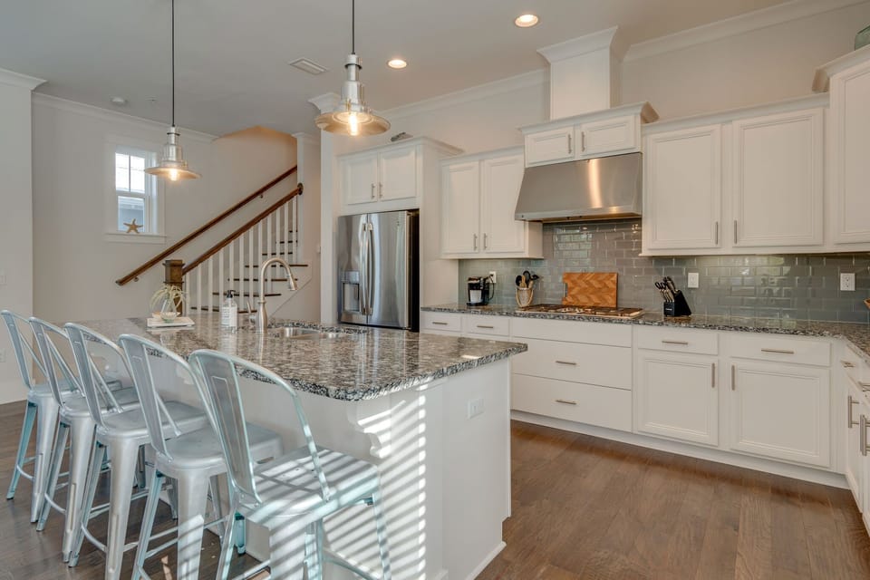 Gas cooktop and furnished kitchen for all your cooking needs 