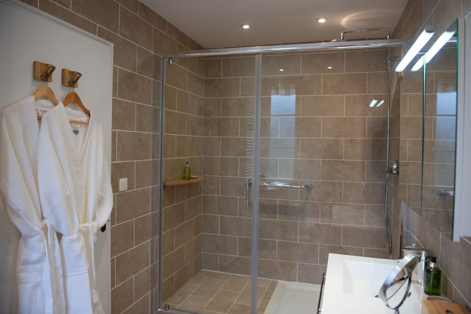 Luxury Suite, Ensuite (La Suite) | Bathroom | Towels