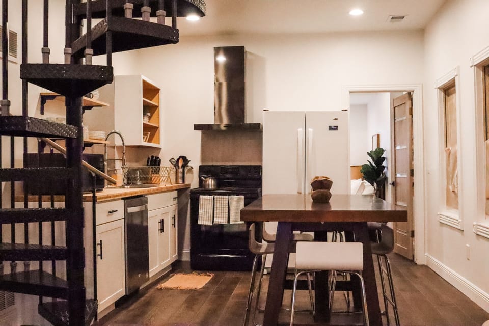 Eat-in Kitchen seats 6 people. Open Floorplan to the LR. Great gathering space