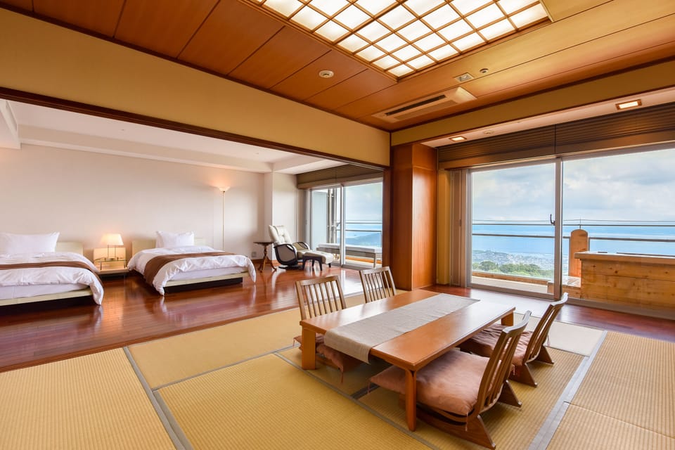 Deluxe Suite | Premium bedding, in-room safe, desk, WiFi (free)