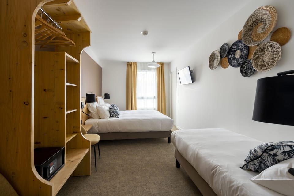 Standard Triple Room | Premium bedding, in-room safe, free WiFi, bed sheets