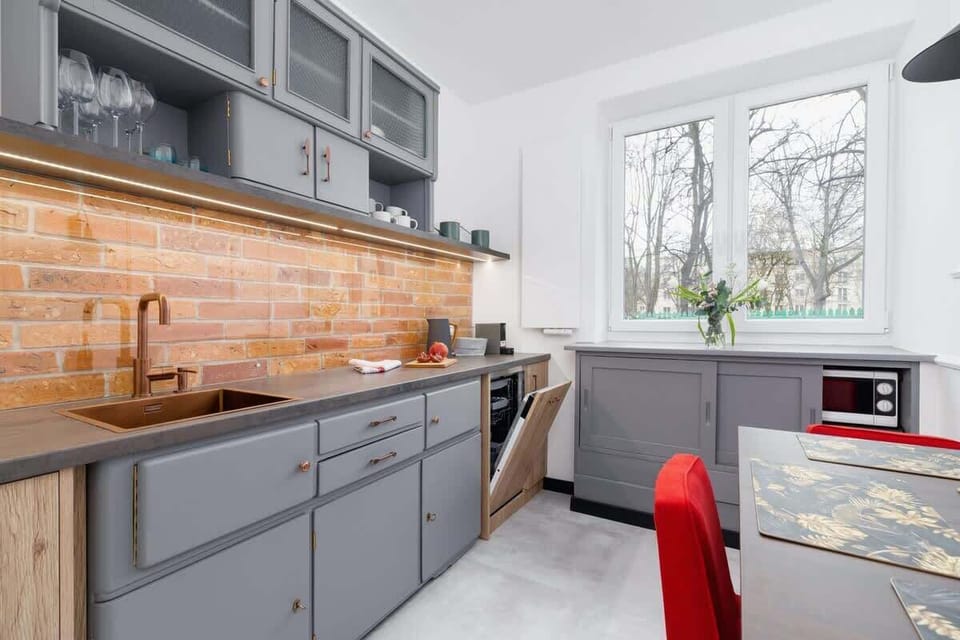 The kitchen's modern appliances make meal preparation easy.