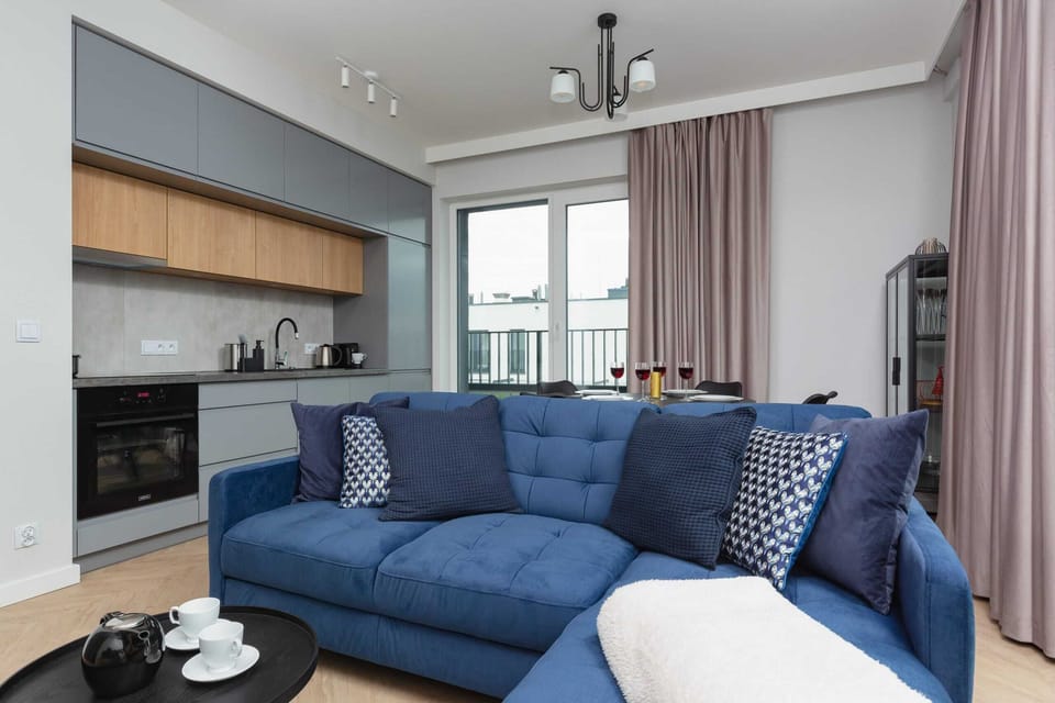Unwind on the comfortable sofa that can be converted into double bed.