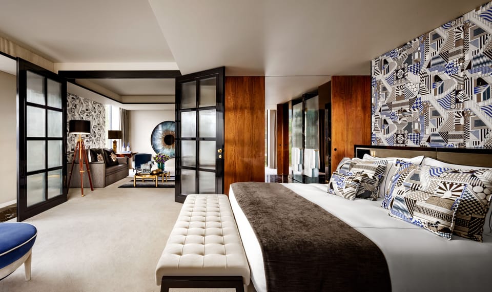 Vinha Master Suite | Egyptian cotton sheets, premium bedding, down comforters, minibar