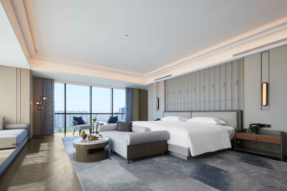 Royal Suite, 1 Twin Bed | Premium bedding, down comforters, minibar, laptop workspace