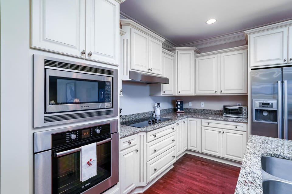 Wall oven and microwave