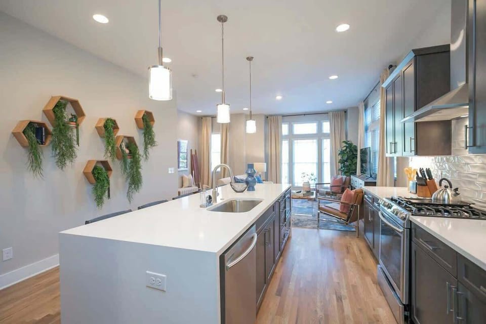 2ND LEVEL: Kitchen/Living Room