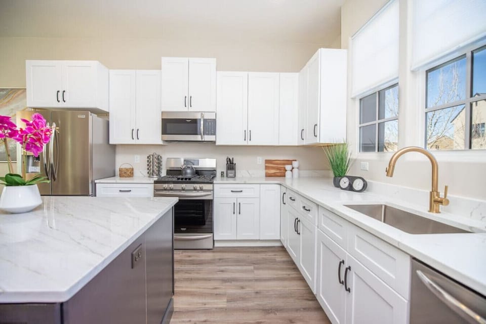 Fully equipped kitchen
