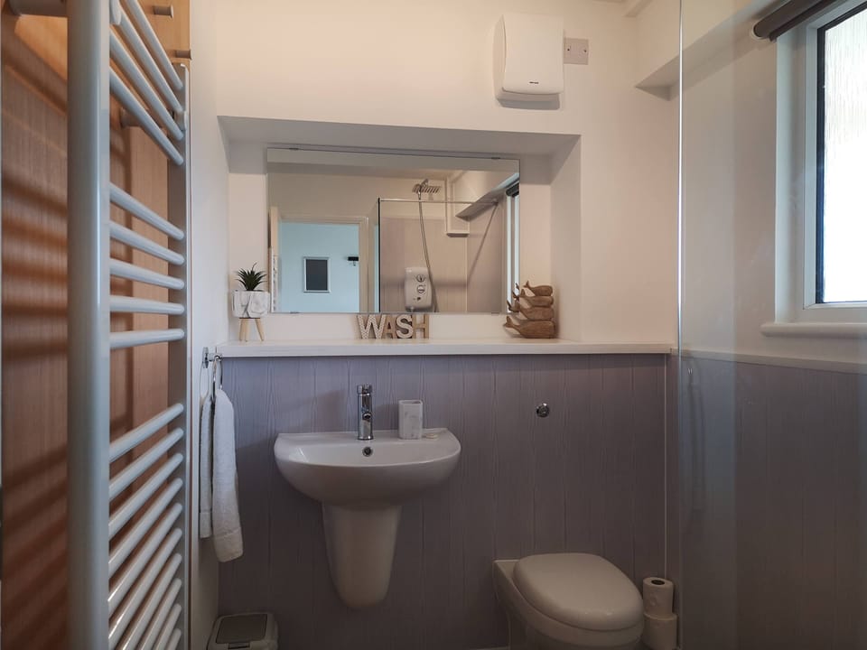 Eastcliff Escape Folkestone Apartment in Folkestone