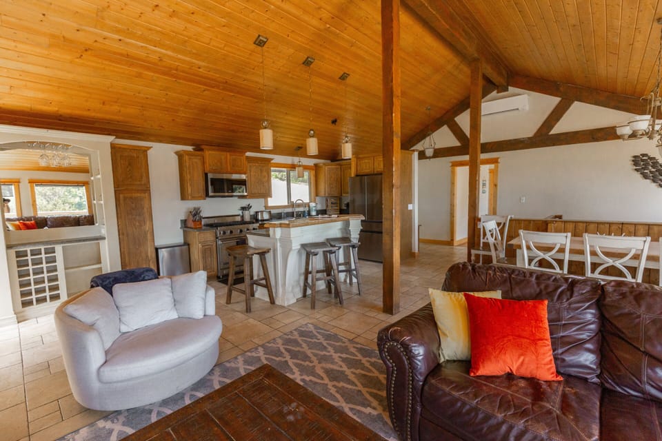 House, Accessible, Private Bathroom (Headland) | Interior