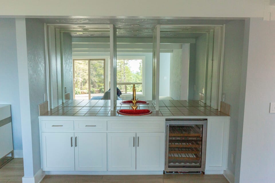 House, Private Bathroom, Ocean View (Mervue Estate) | Interior