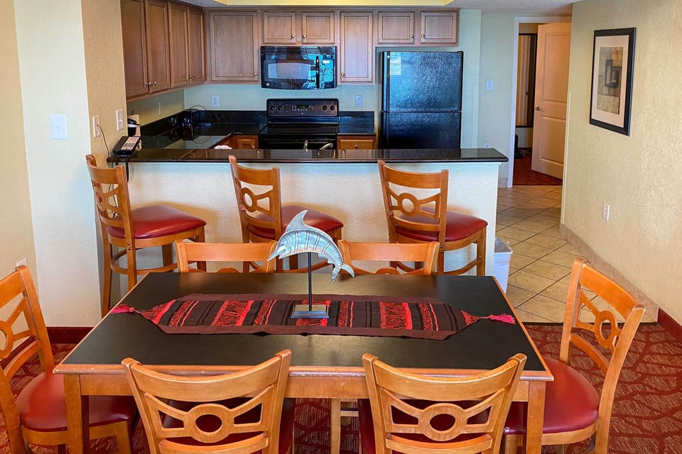 Dining Room | Dishware/Flatware Provided