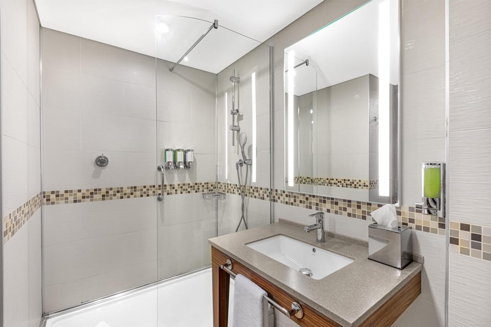 Bathroom shower