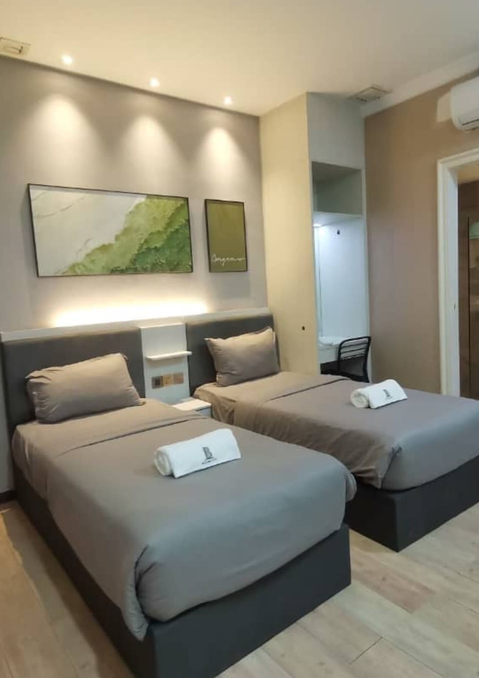 Superior Double or Twin Room | Iron/ironing board, free WiFi