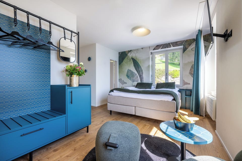 Family Room | Hypo-allergenic bedding available, minibar, in-room safe, desk