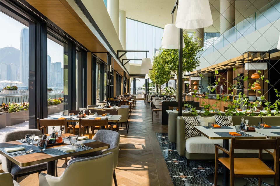 5 restaurants; breakfast, lunch, and dinner served