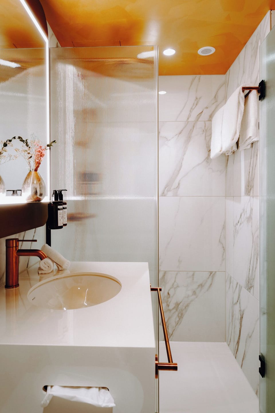 Combined shower/tub, hair dryer, towels, soap