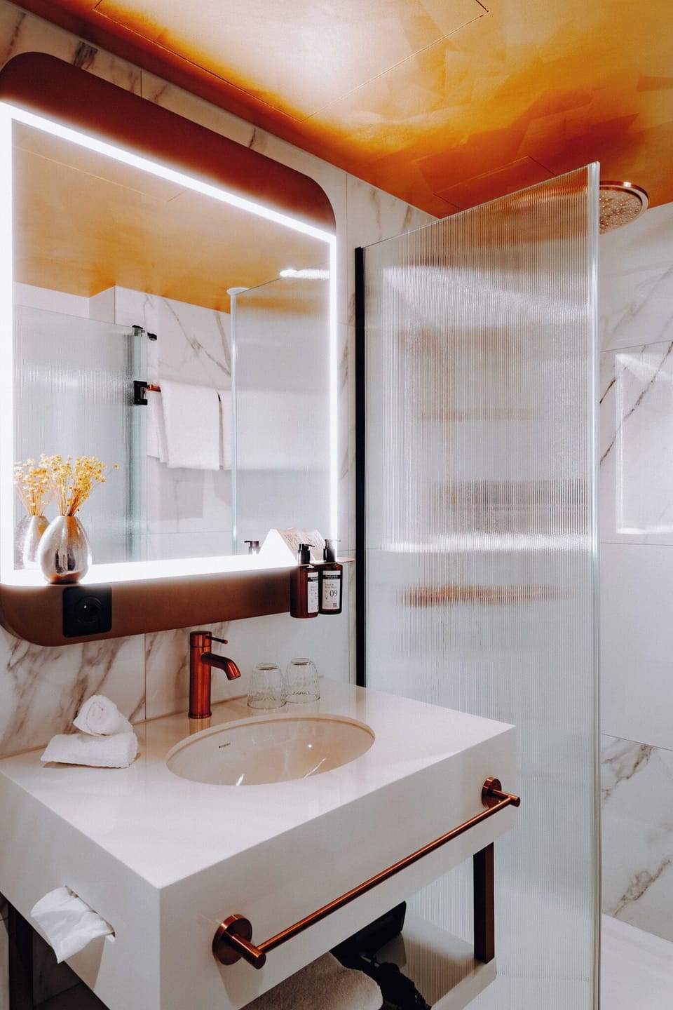 Combined shower/tub, hair dryer, towels, soap