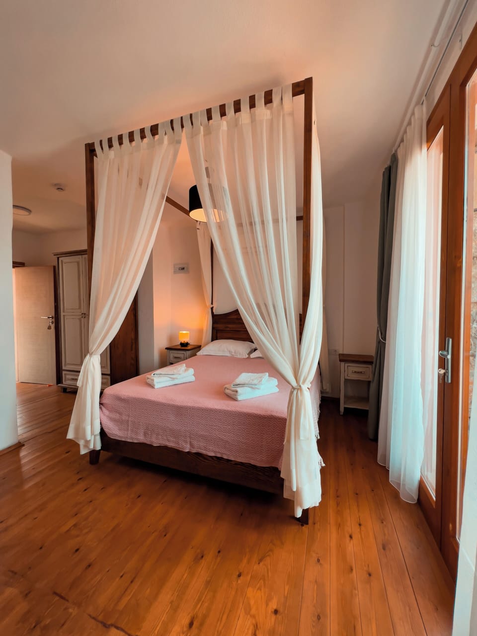 Deluxe Triple Room, Pool View | Egyptian cotton sheets, premium bedding, minibar, desk