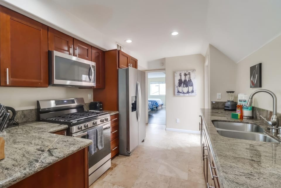 733 kitchen