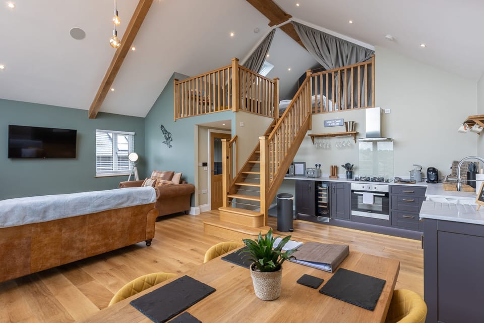 Cottage | Private kitchen | Fridge, microwave, dishwasher, electric kettle