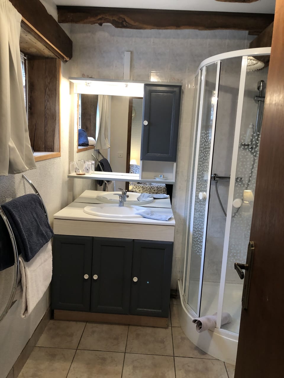 Comfort Double Room | Bathroom | Shower, hair dryer, towels, soap