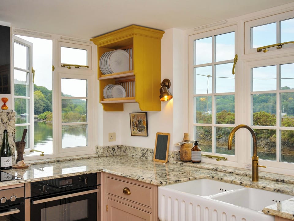 Fridge, microwave, dishwasher, electric kettle