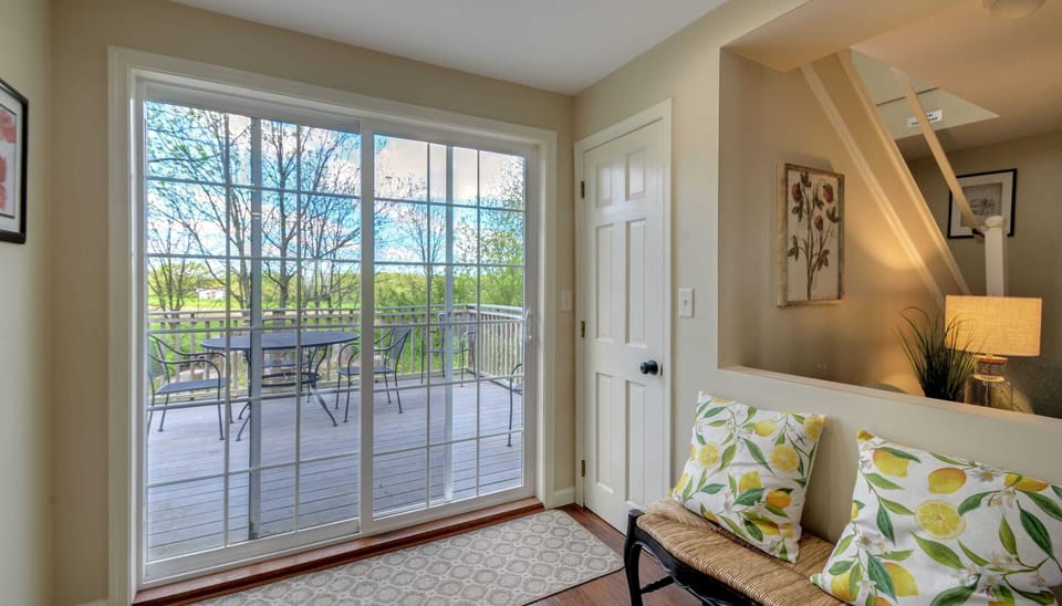 Spacious Back Deck