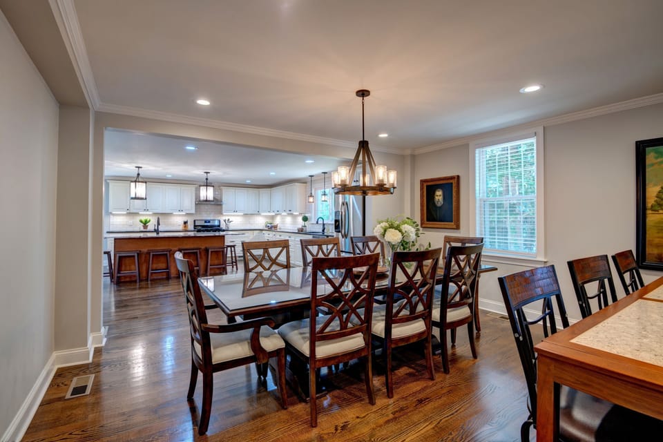 Kitchen, dining, Livingroom