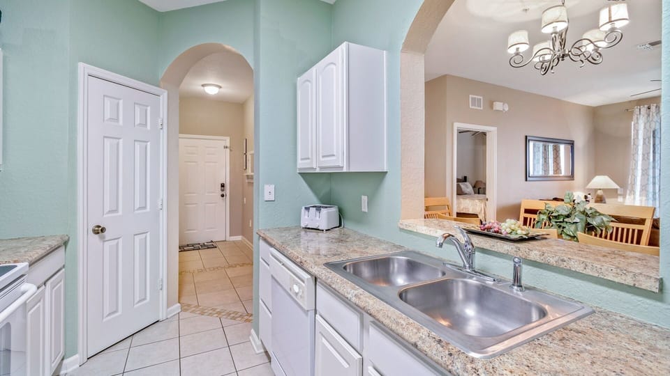 Kitchen (Angle)